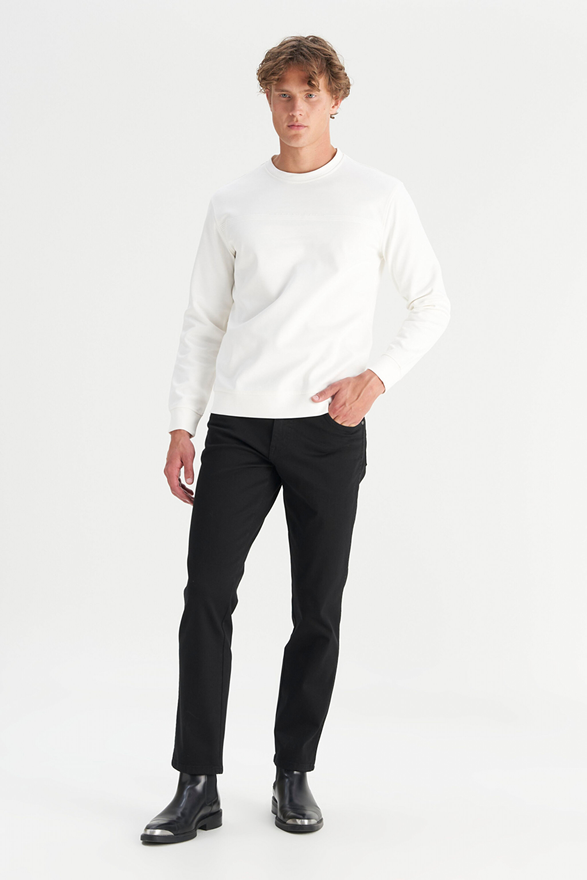 Pamuklu Regular Fit Normal Kesim Bisiklet Yaka Sweatshirt - White-W2520534100 (görsel 2)