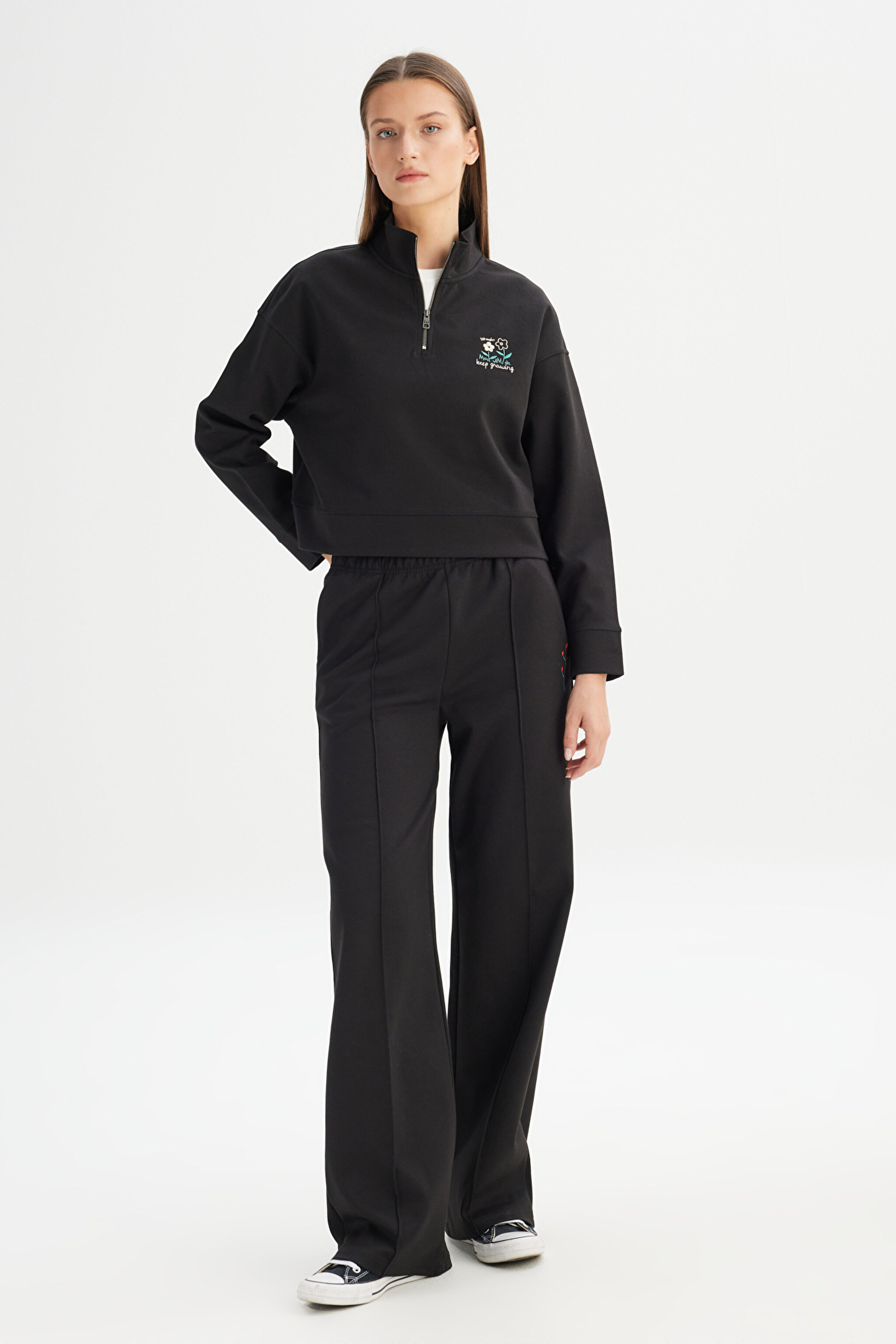 Loose Fit Geniş Kesim Siyah Pamuklu Esnek Sweatpant - Black-W2520557001