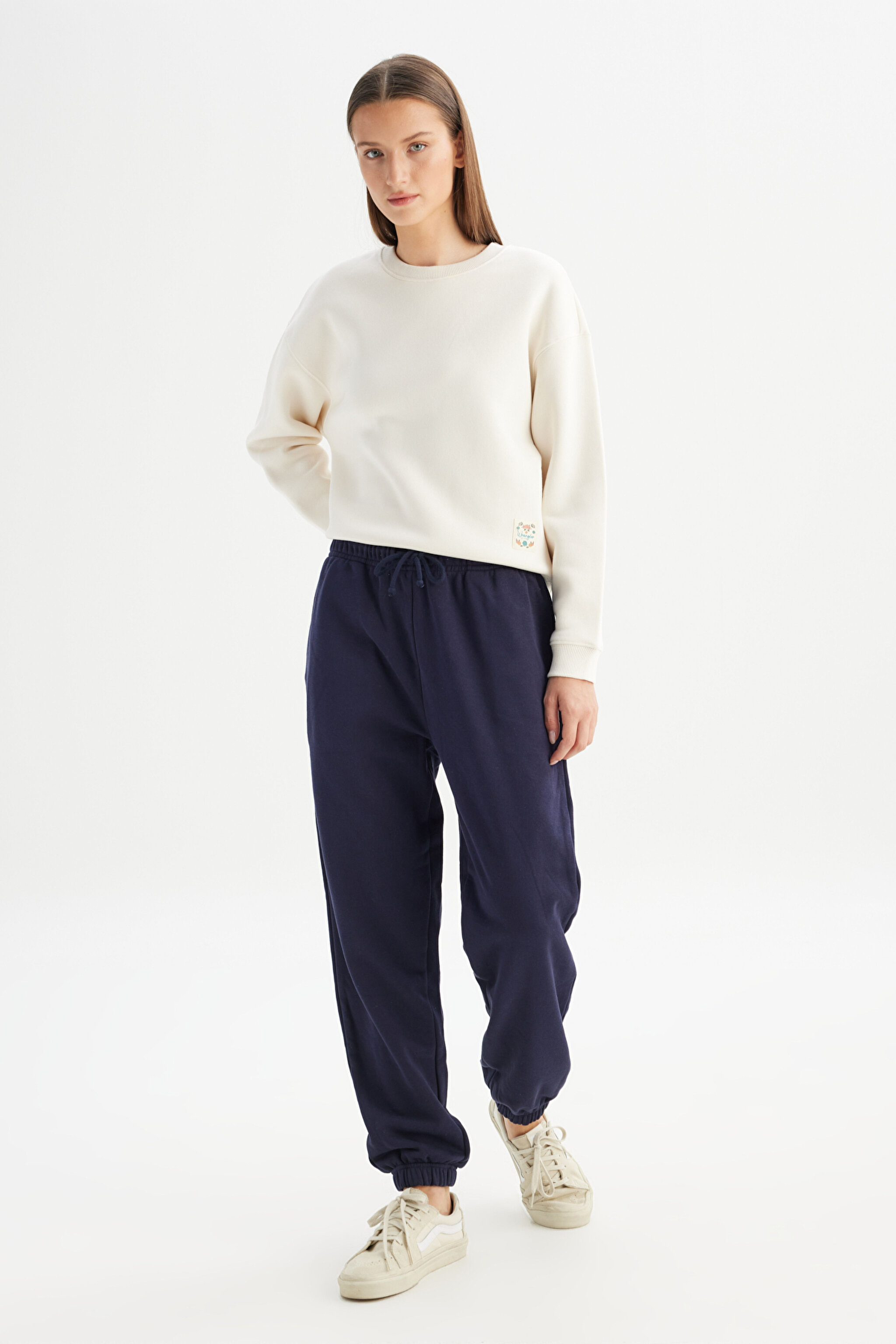 Loose Fit Geniş Kesim Lacivert Pamuklu Esnek Sweatpant - Navy-W2520557410 (görsel 3)