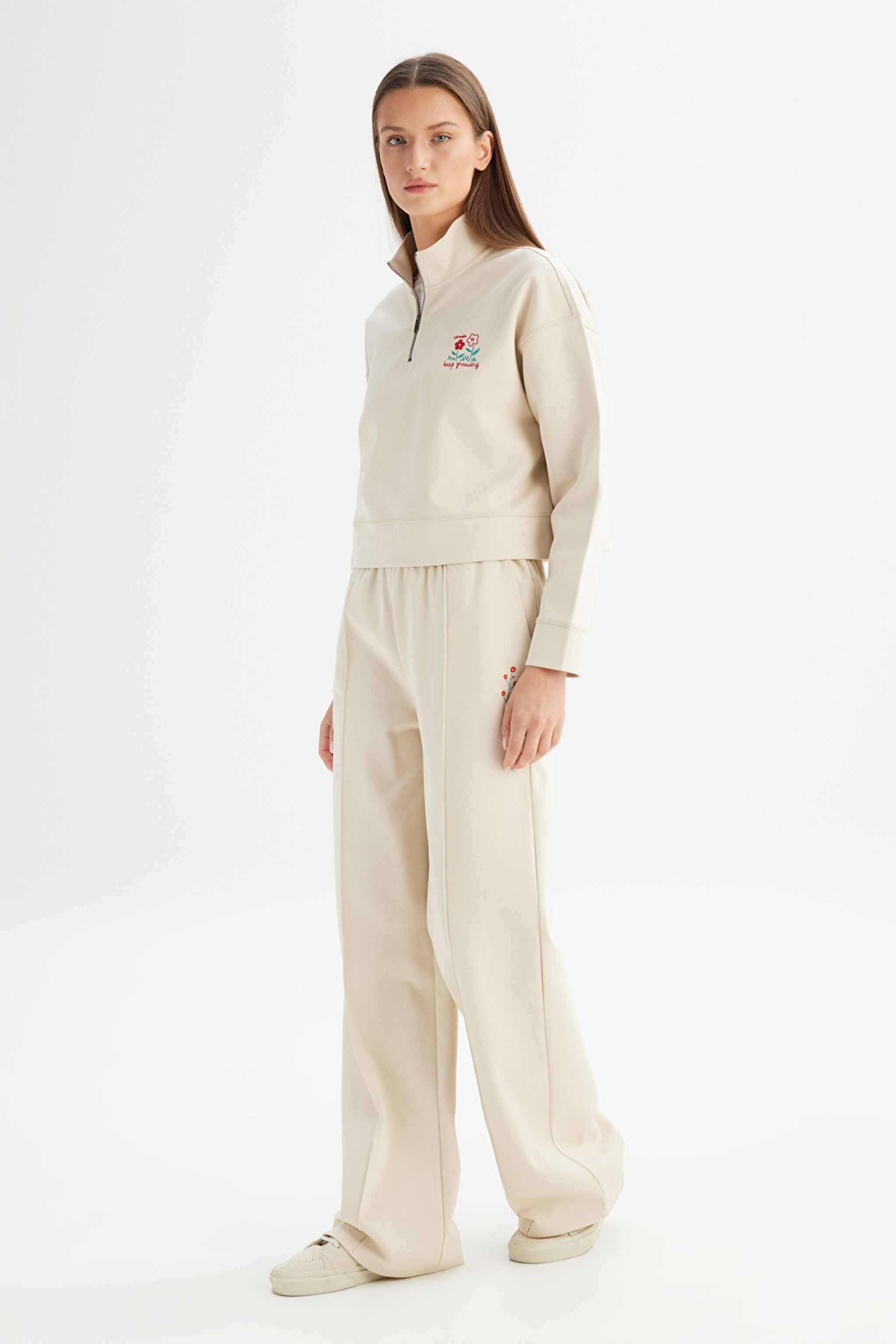 Loose Fit Geniş Paça Bej Pamuklu Esnek Sweatpant