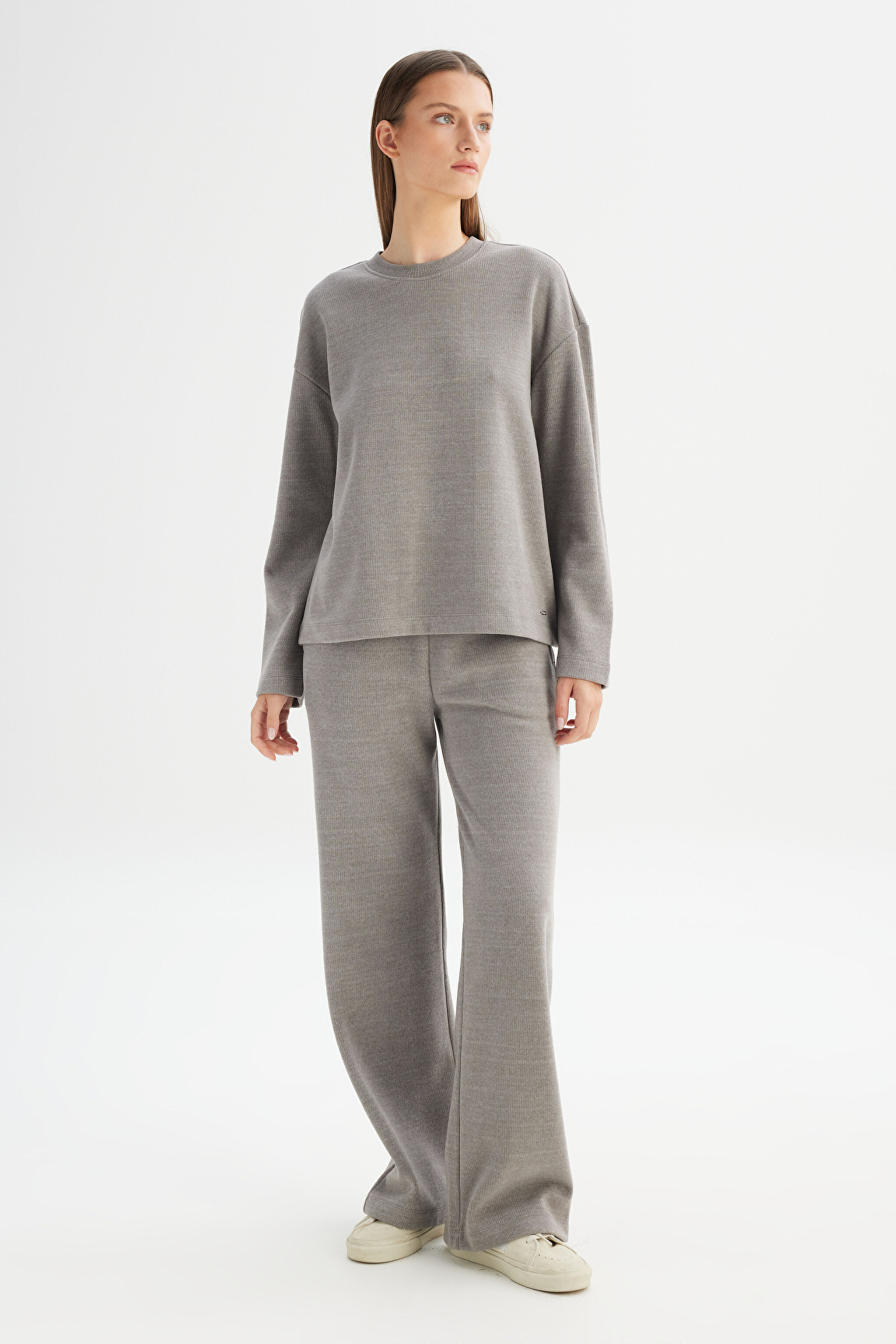 Loose Fit Rahat Kesim Bisiklet Yaka Gri Triko Kazak - Gray-W252056435 (görsel 2)