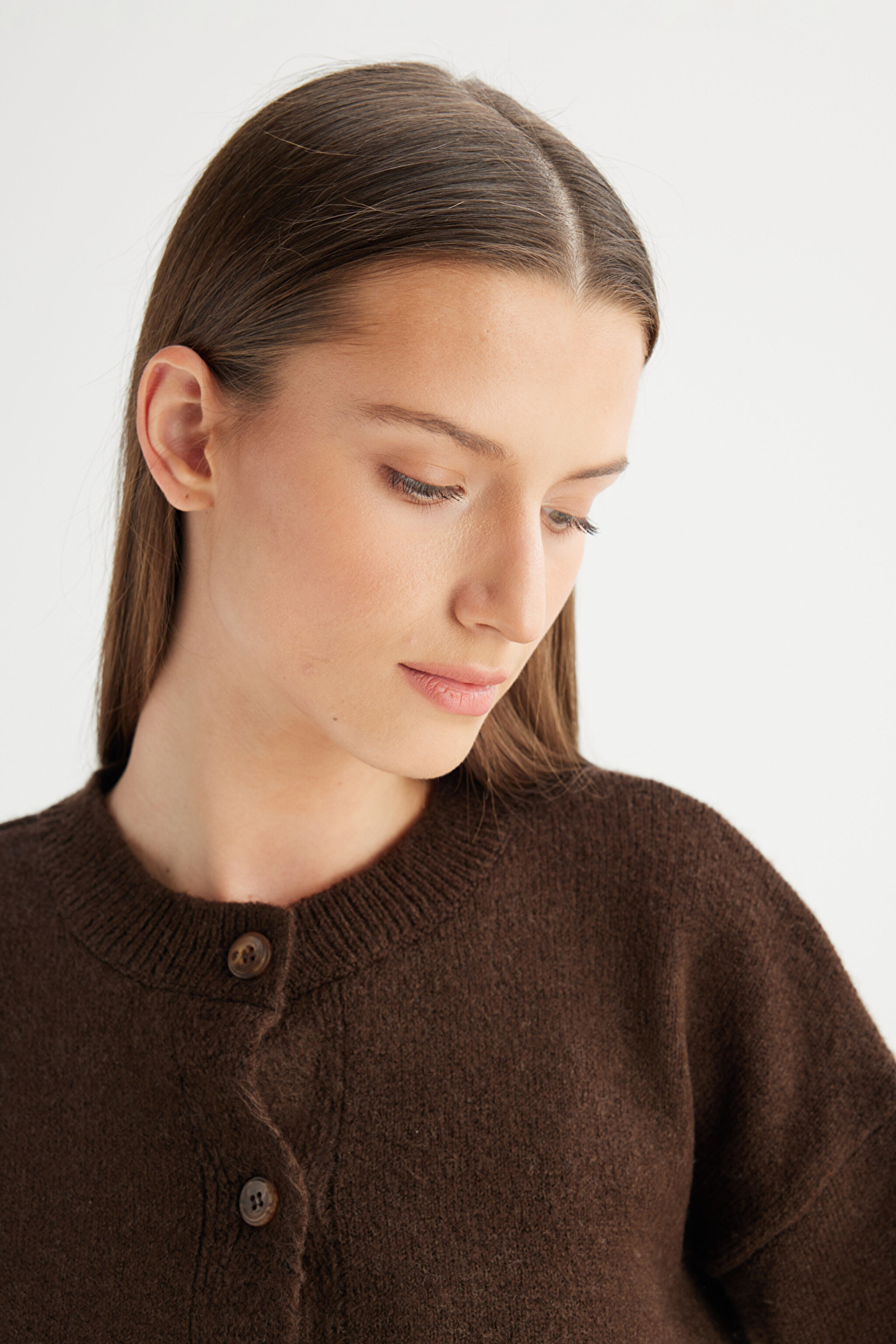 Relaxed Fit Geniş Kesim Düğmeli Kahverengi Triko Hırka - Brown-W2520565220 (görsel 4)