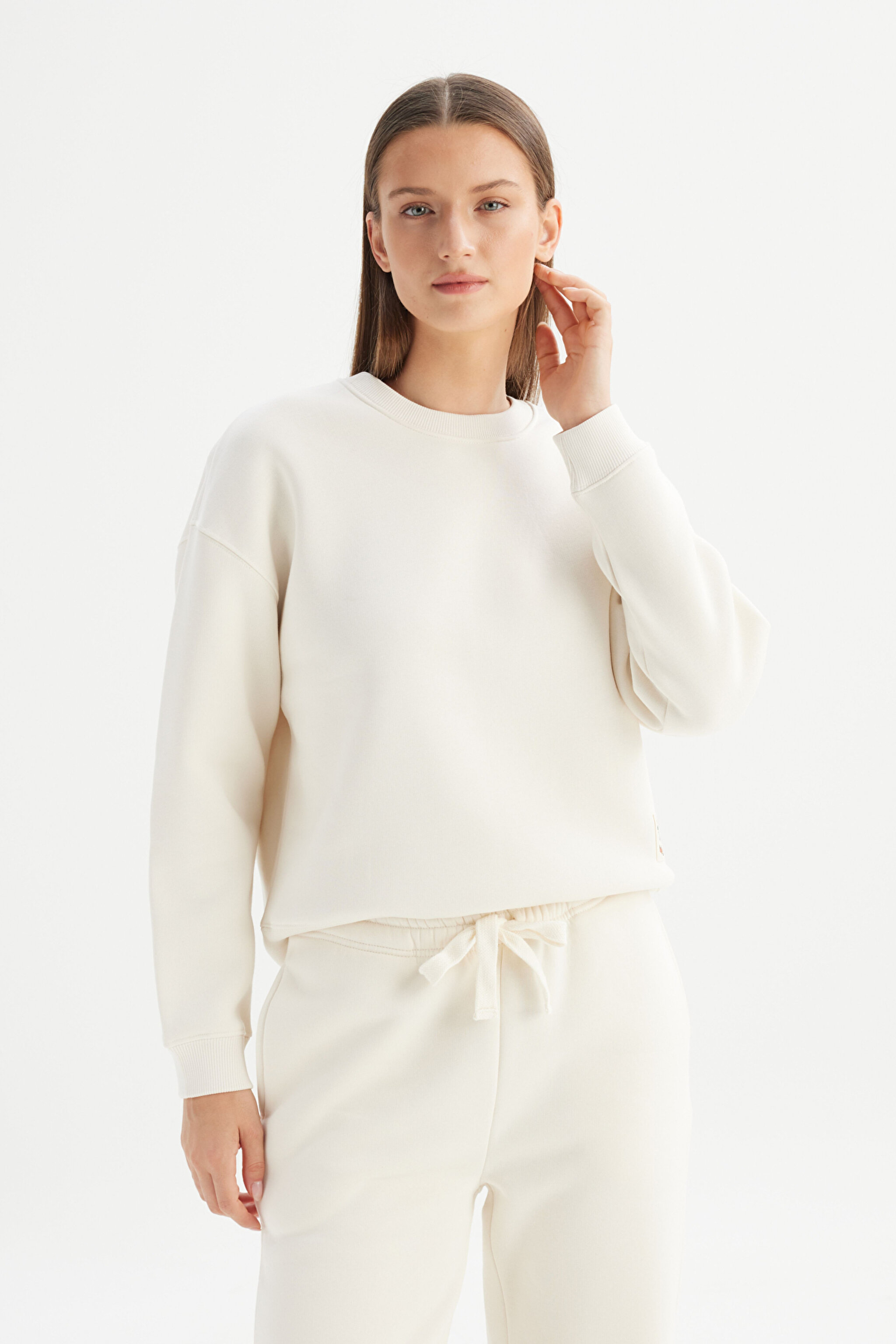 Relaxed Fit Geniş Kesim Bisiklet Yaka İçi Polarlı Ekru Sweatshirt