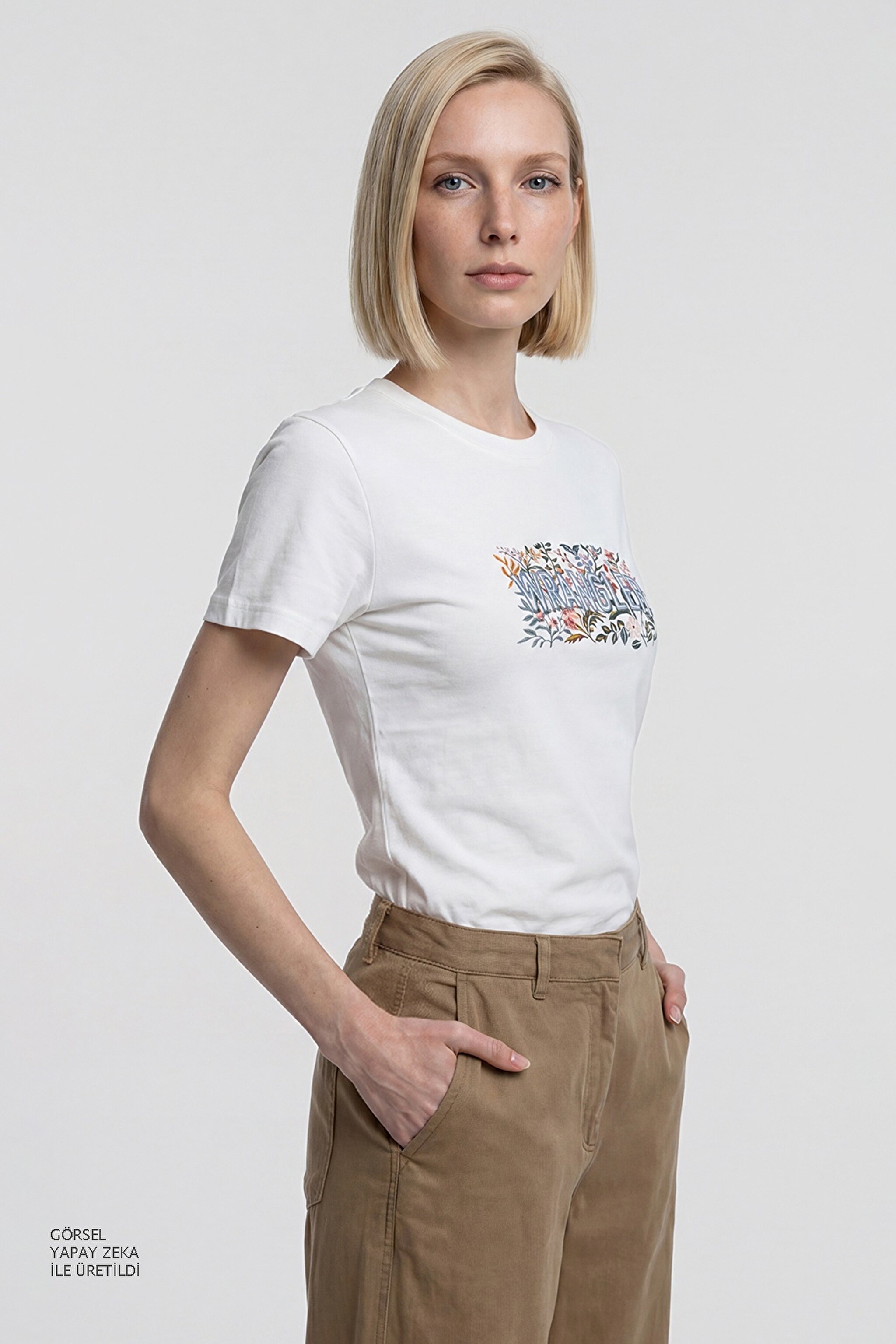 %100 Pamuk Relaxed Fit Rahat Kesim Bisiklet Yaka Logo Detaylı Tişört - White-W2610089100