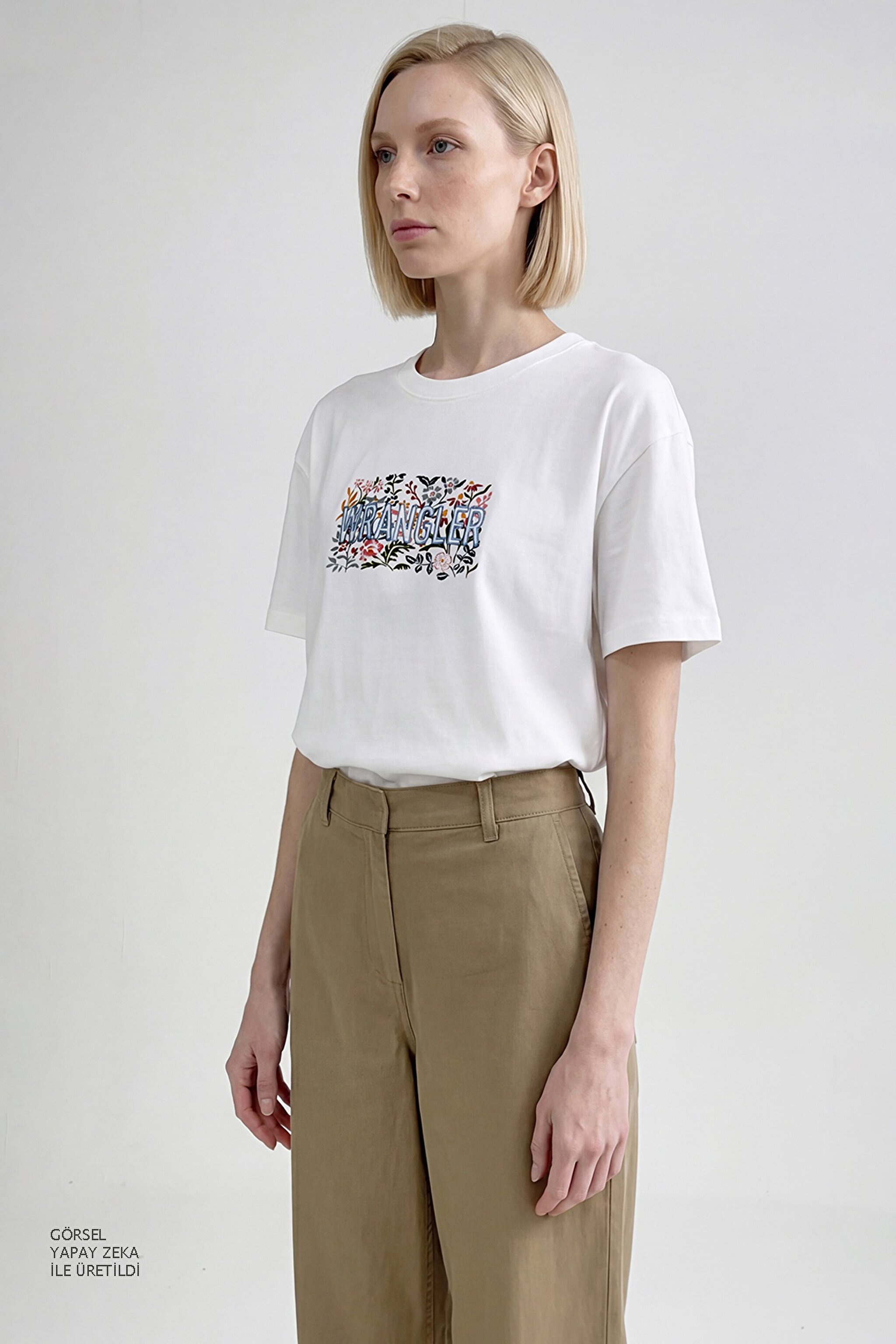 %100 Pamuk Relaxed Fit Rahat Kesim Bisiklet Yaka Logo Detaylı Tişört - White-W2610089100 (görsel 3)