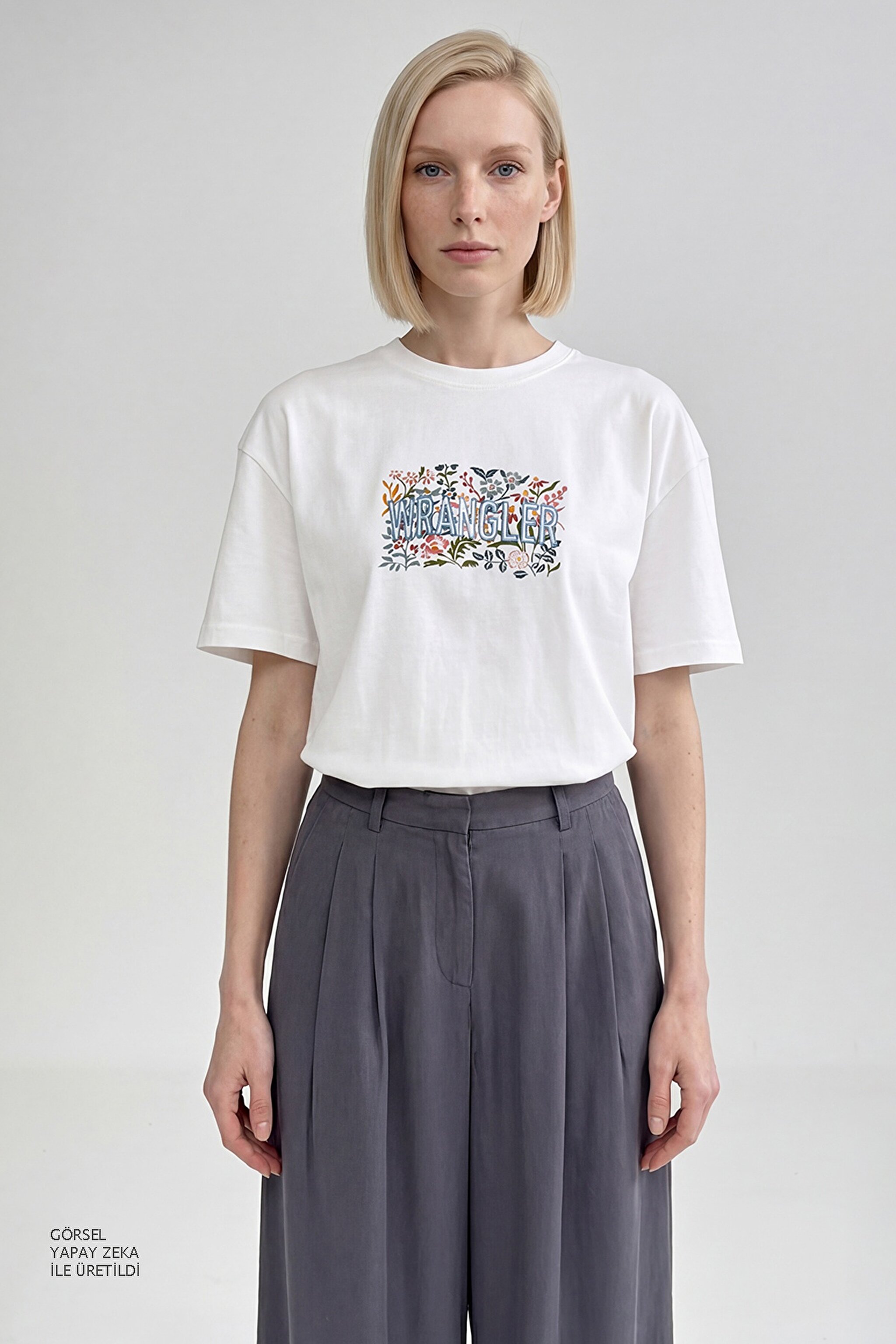 %100 Pamuk Relaxed Fit Rahat Kesim Bisiklet Yaka Logo Detaylı Tişört - White-W2610089100 (görsel 4)
