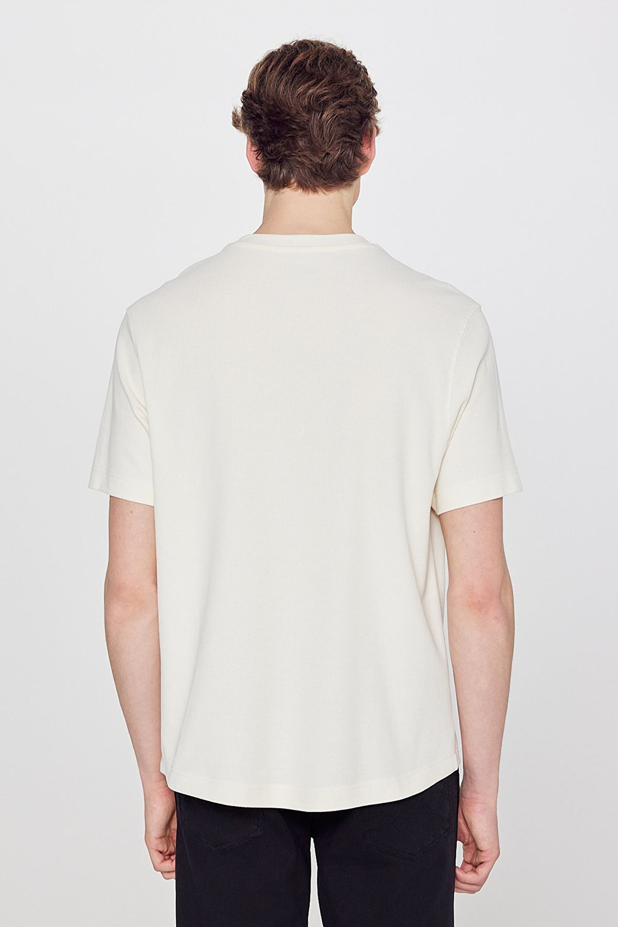 %100 Pamuk Regular Fit Normal Kesim Bisiklet Yaka Basic Premium Tişört - Off White-W2610159102 (görsel 5)
