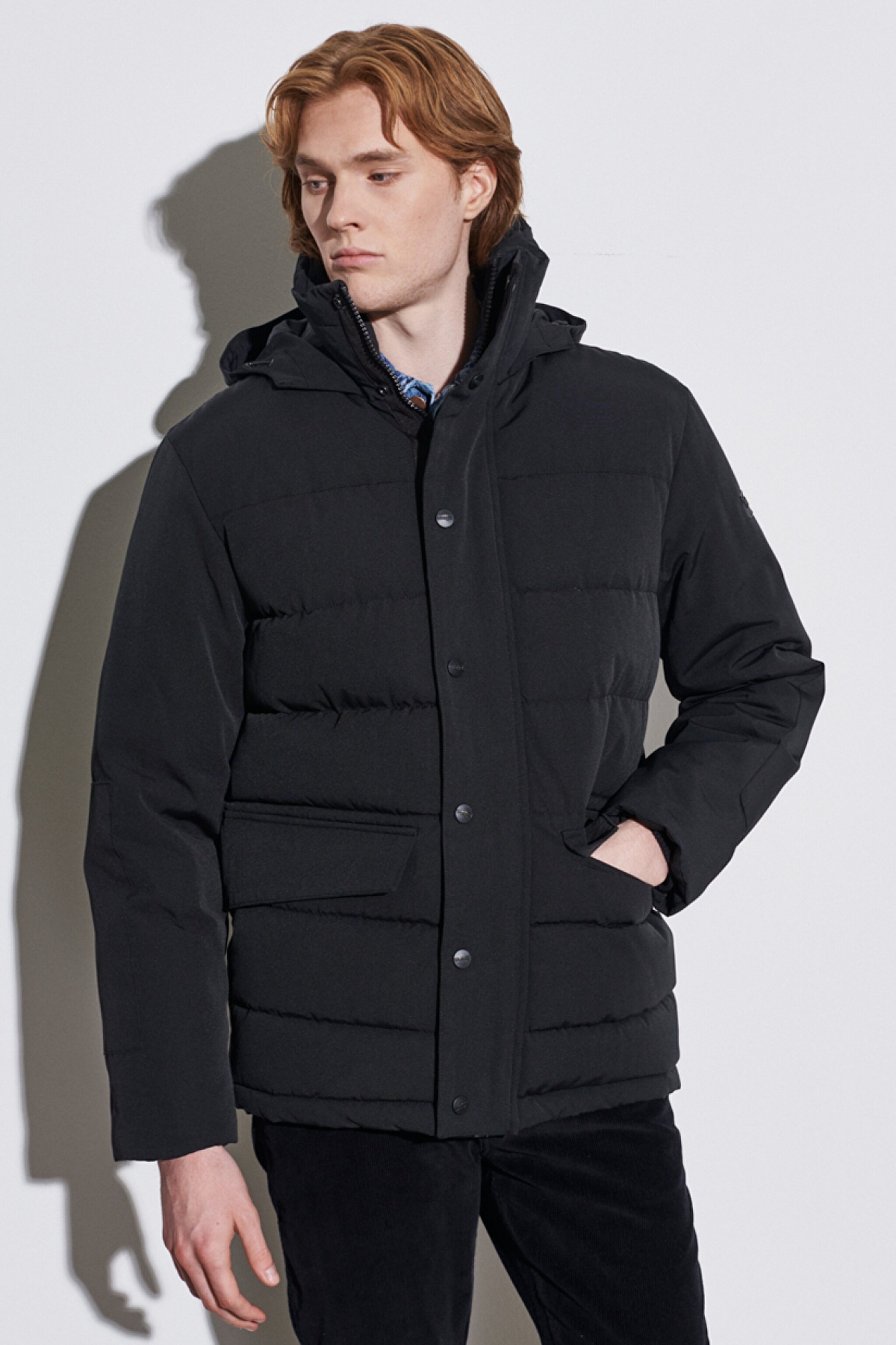 Regular Fit Normal Kesim Kapüşonlu Tam Fermuarlı Siyah Şişme Mont - Black-W2B2WW100