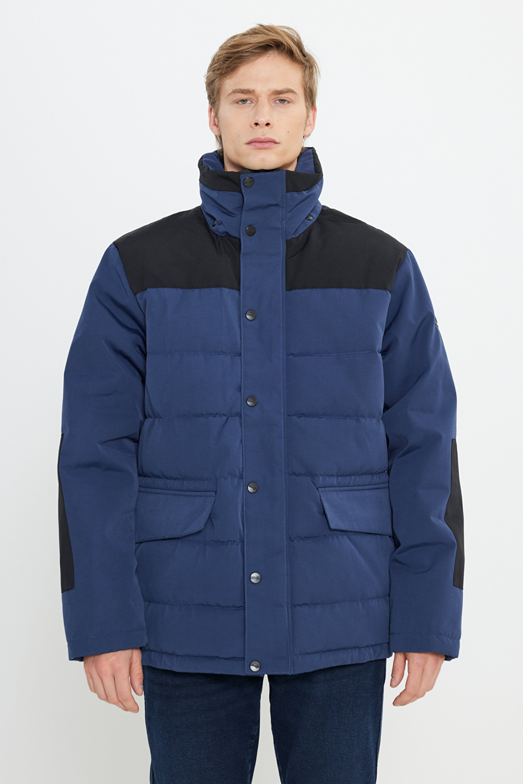 Regular Fit Normal Kesim Kapüşonlu Lacivert Şişme Mont