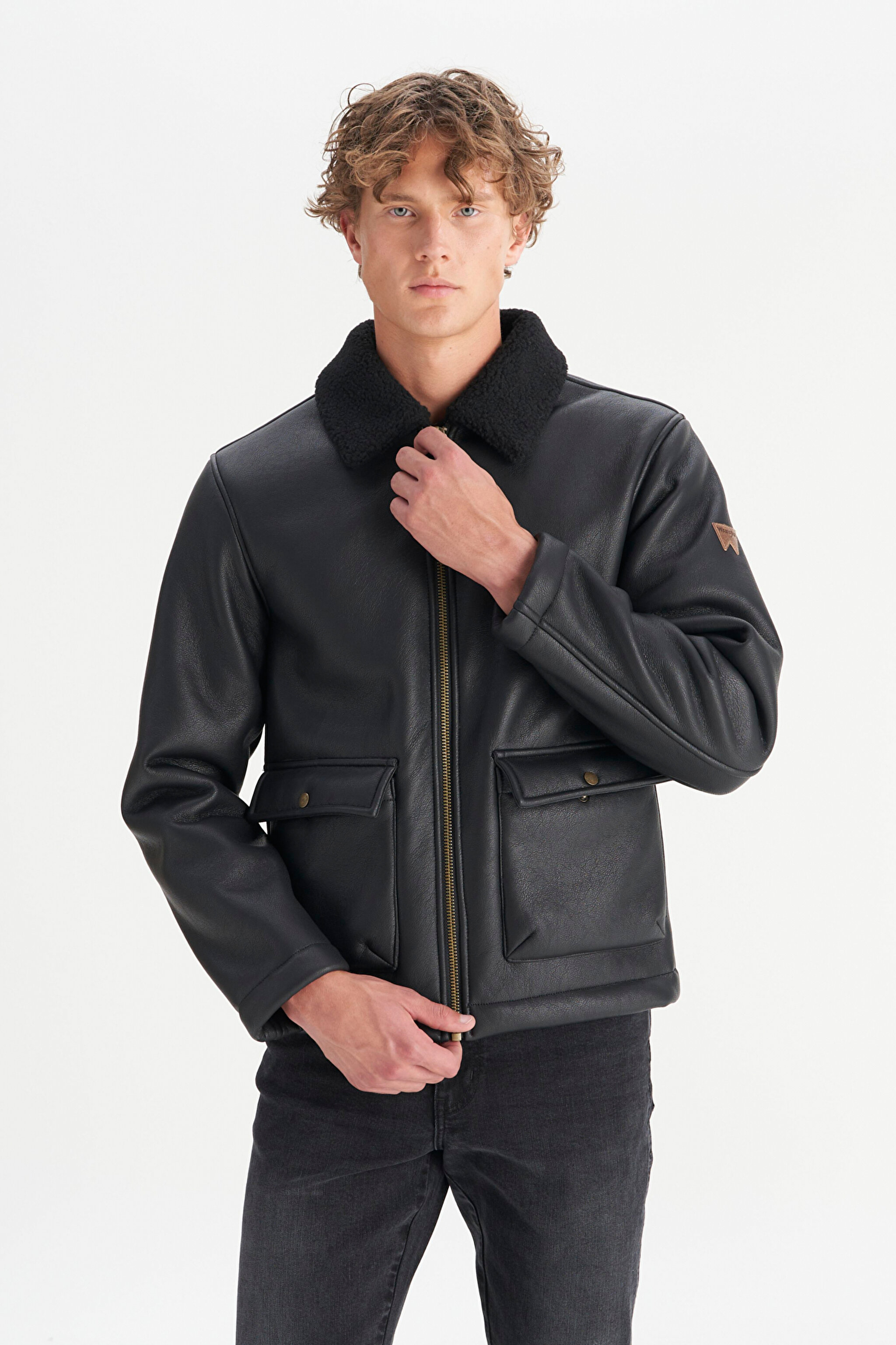 Regular Fit Normal Kesim Gömlek Yaka Cepli Ceket