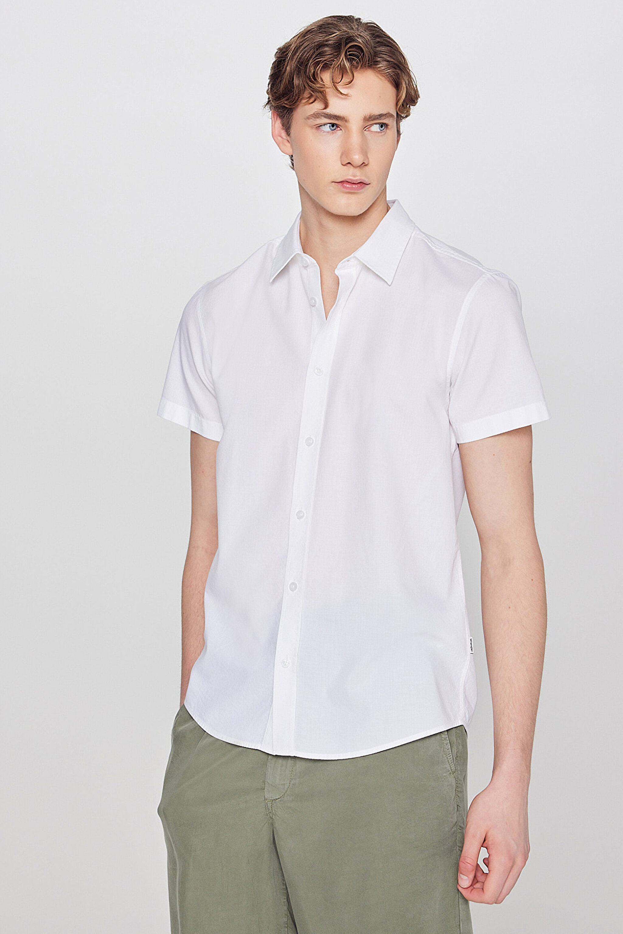 Pamuklu Regular Fit Normal Kesim Kısa Kollu Gömlek - Off White-W5931566102 (görsel 2)