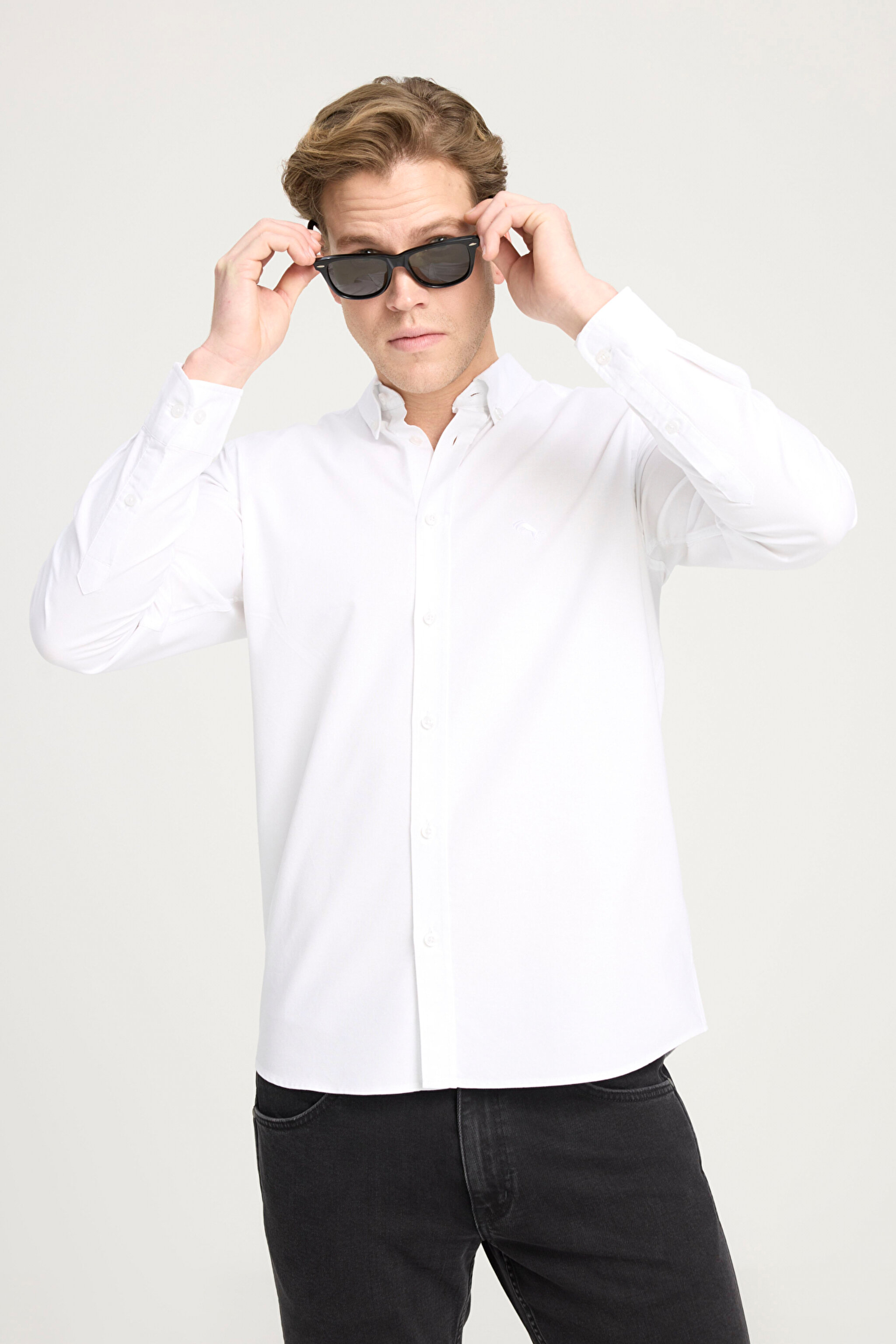 Regular Fit Normal Kesim %100 Pamuk Uzun Kollu Beyaz Oxford Gömlek - White-W5A3BM989 (görsel 2)