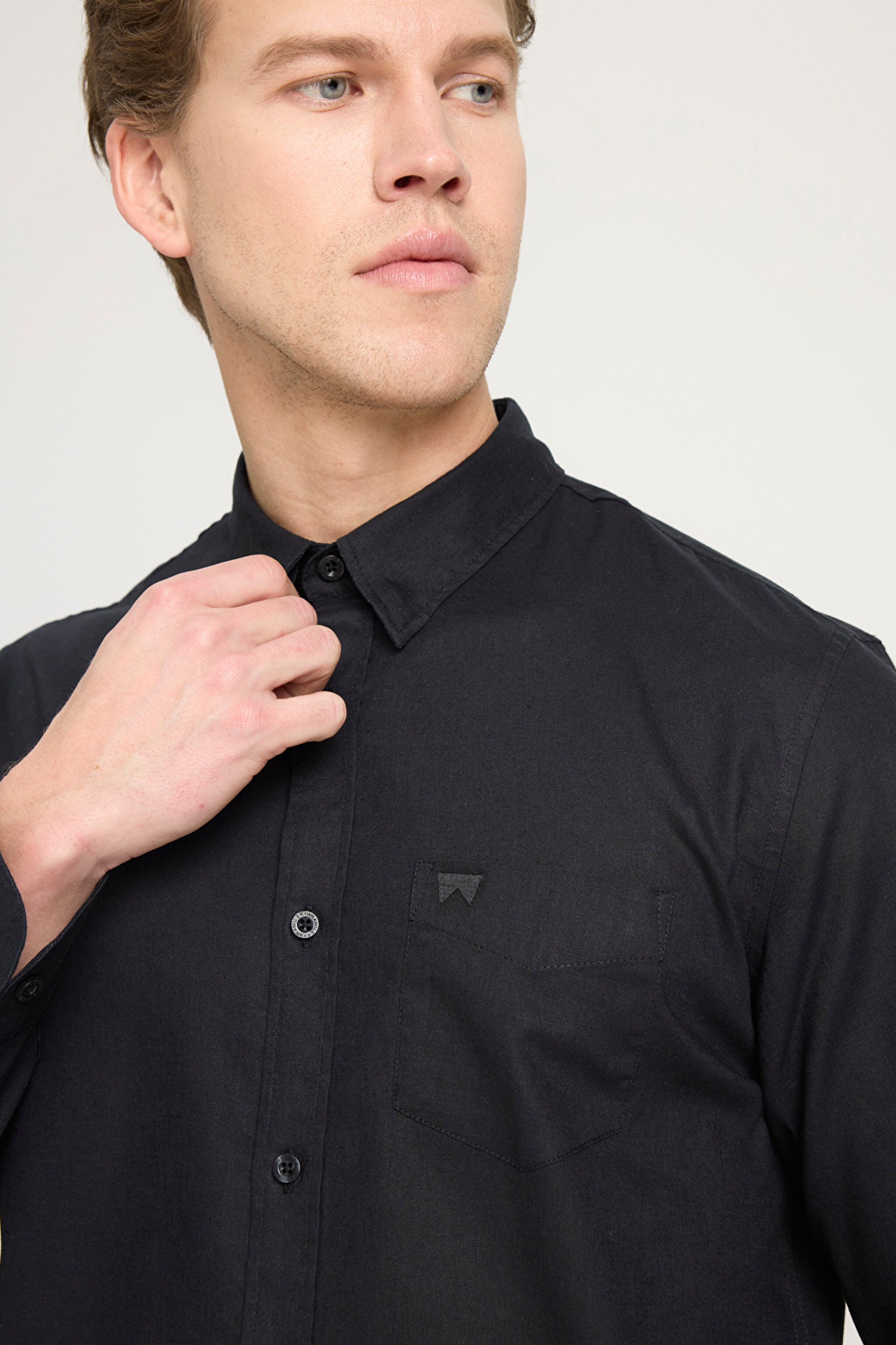 Regular Fit Normal Kesim Siyah Gömlek - Black-W5MY205279001 (görsel 4)