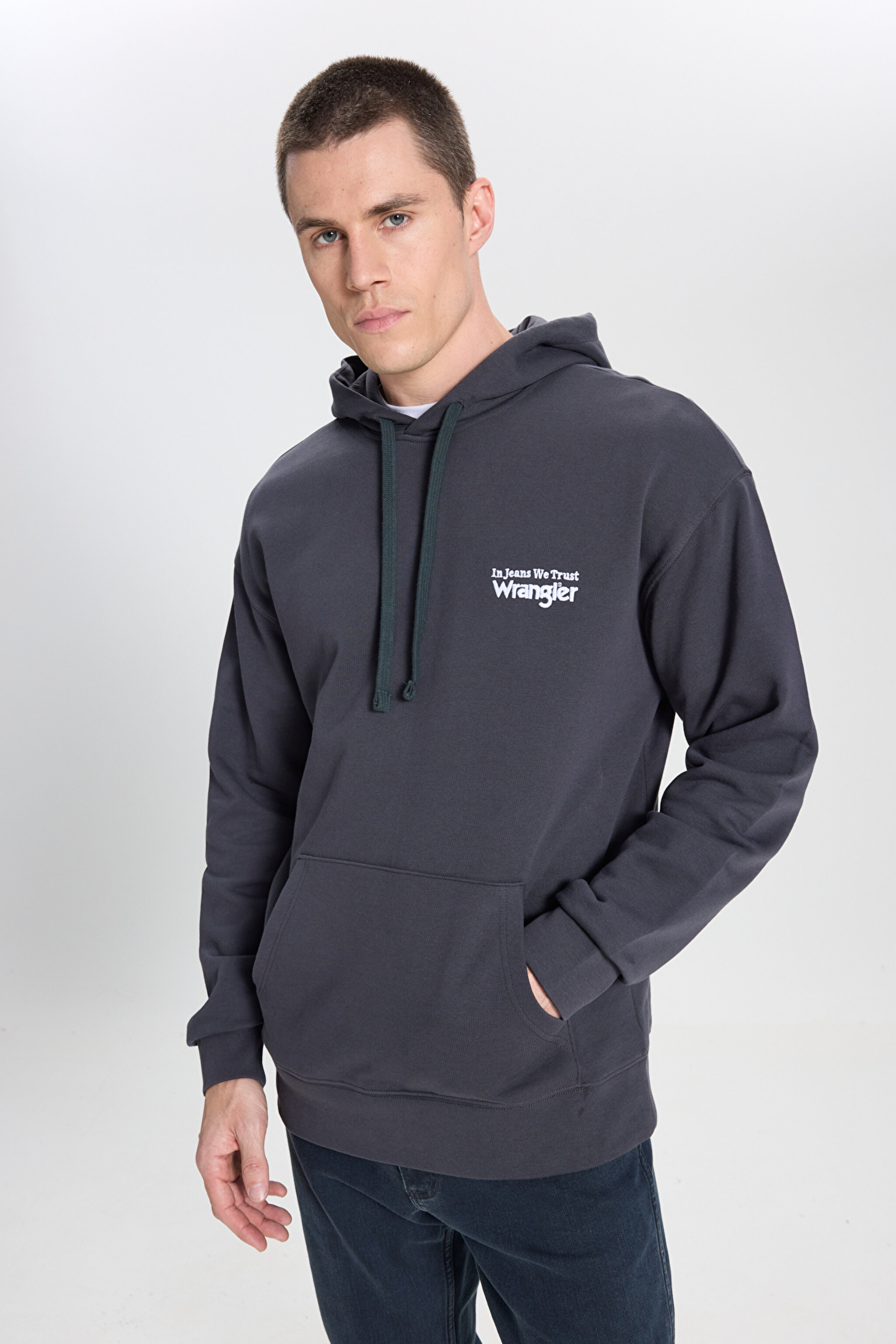 Relaxed Fit Geniş Kesim Kapüşonlu %100 Pamuk Soluk Siyah Sweatshirt - Faded Black-W6M95935642 (görsel 2)