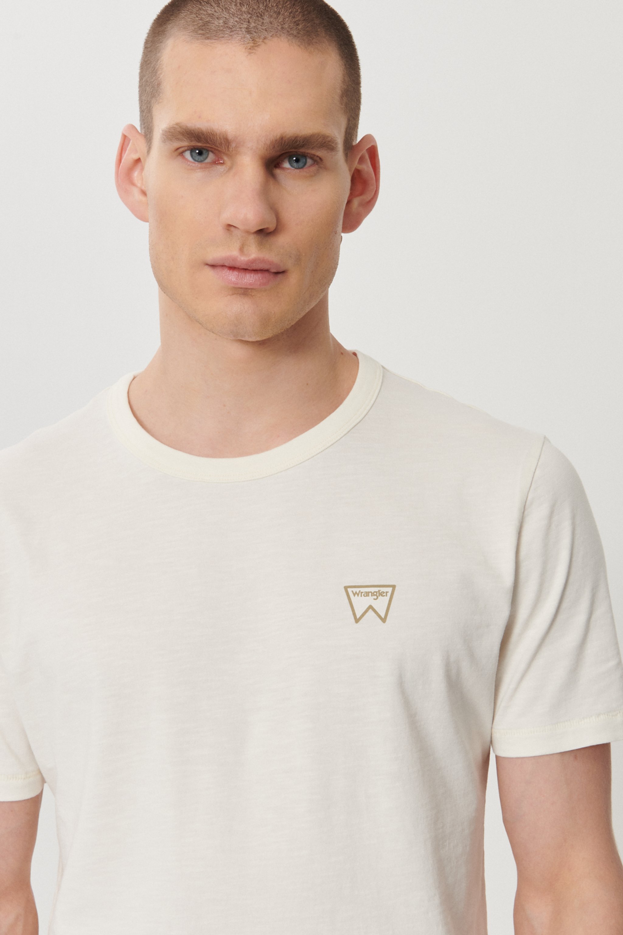 Regular Fit Normal Kesim Sıfır Yaka %100 Pamuk Logolu Tişört - Off White-W7AXGYXME (görsel 4)