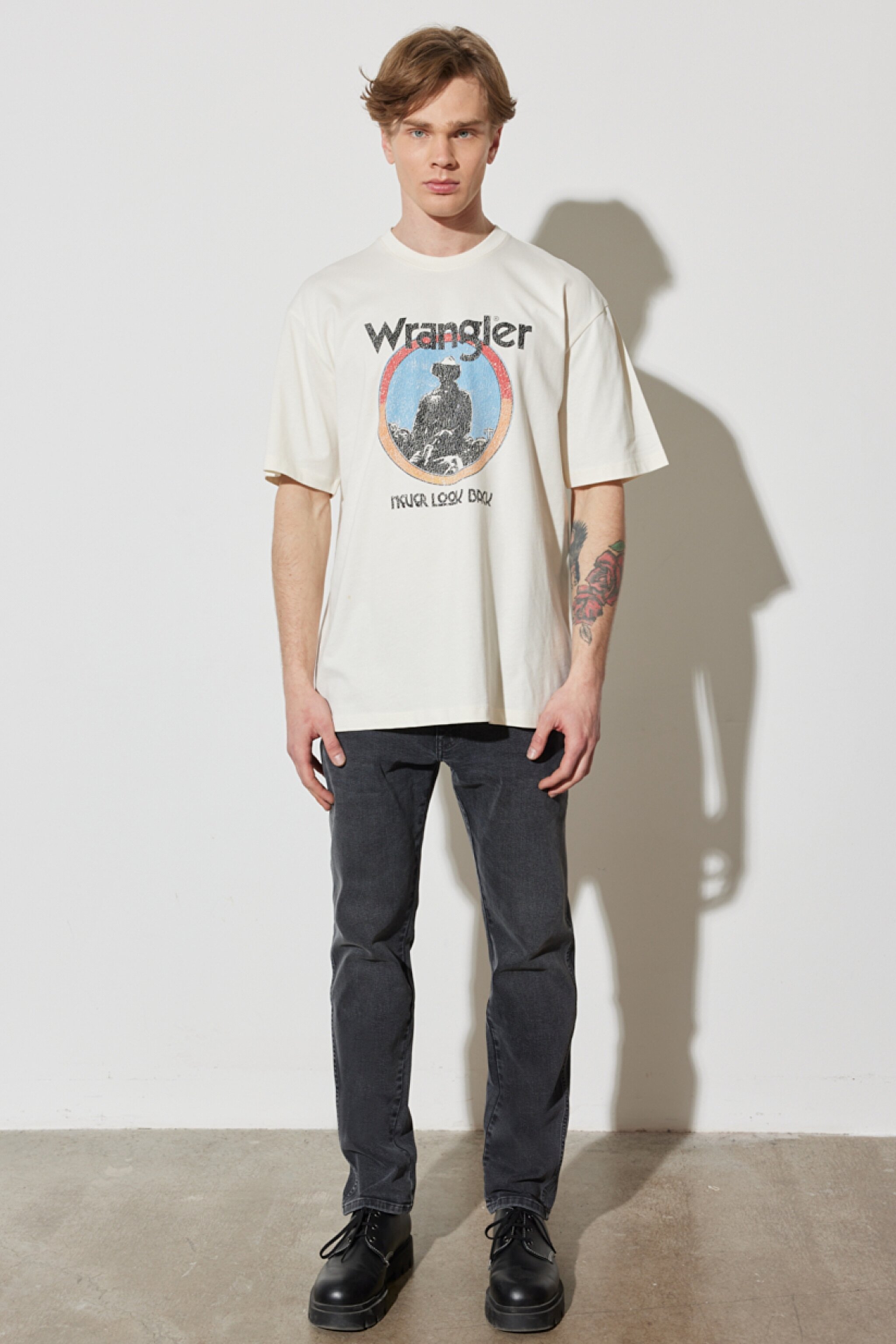 Regular Fit Normal Kesim %100 Pamuk Bisiklet Yaka Kırık Beyaz Tişört - Off White-W7CBEE737 (görsel 6)