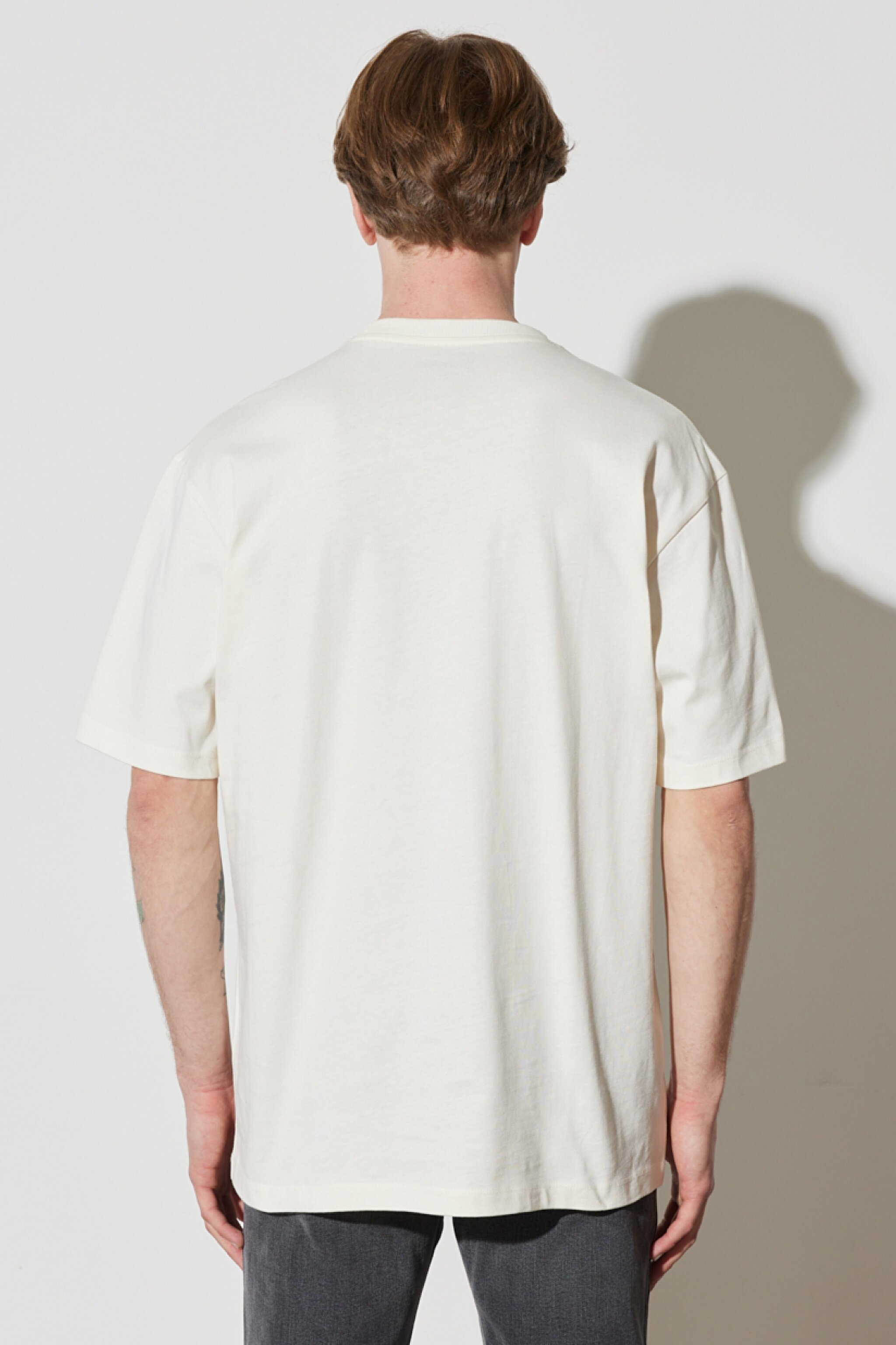 Regular Fit Normal Kesim %100 Pamuk Bisiklet Yaka Kırık Beyaz Tişört - Off White-W7CBEE737 (görsel 7)