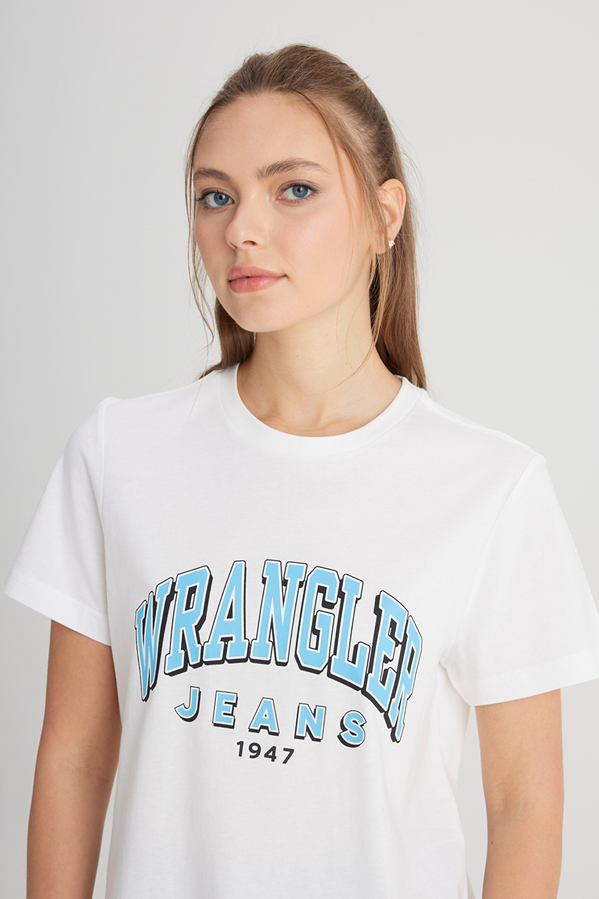 Regular Fit Normal Kesim Bisiklet Yaka %100 Pamuk Kırık Beyaz Tişört - Off White-W7N4205541102 (görsel 2)