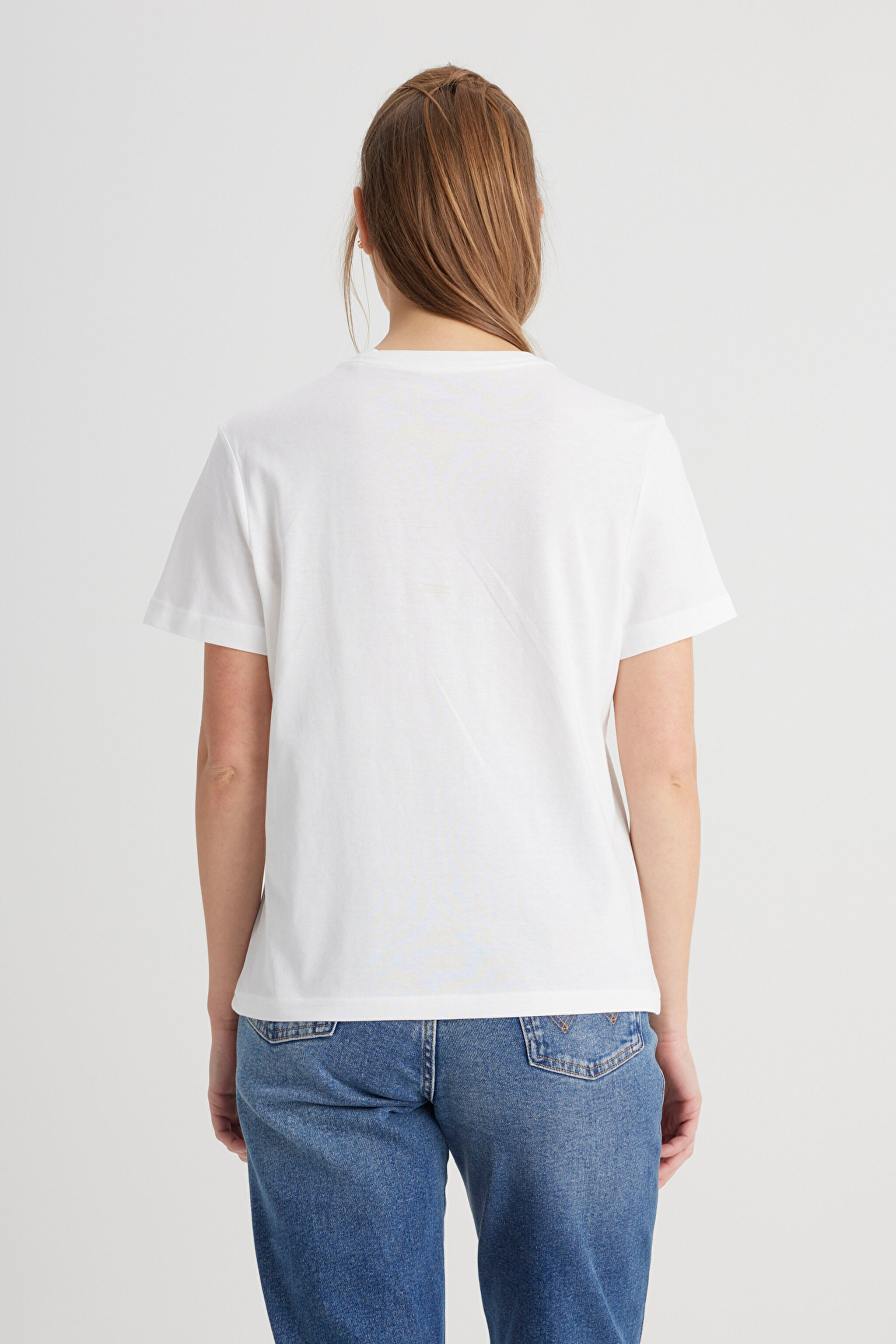 Regular Fit Normal Kesim Bisiklet Yaka %100 Pamuk Kırık Beyaz Tişört - Off White-W7N4205541102 (görsel 5)