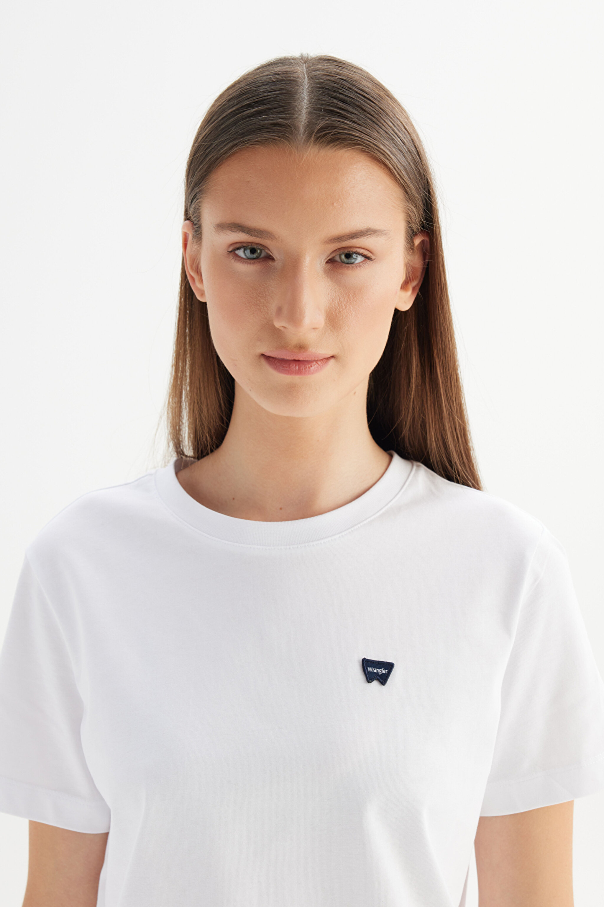 %100 Pamuk Regular Fit Normal Kesim Bisiklet Yaka Patch Logo Beyaz Tişört - White-W7Q05920989 (görsel 4)