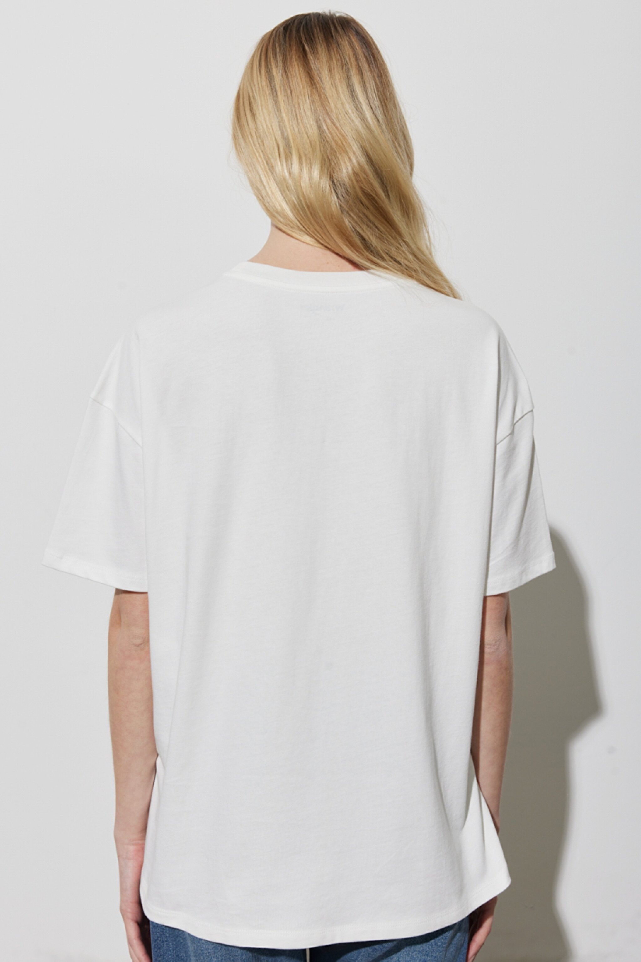 Oversize Fit Rahat Kesim %100 Pamuk Bisiklet Yaka Beyaz Tişört - Worn in White-W7R3EEW04 (görsel 5)