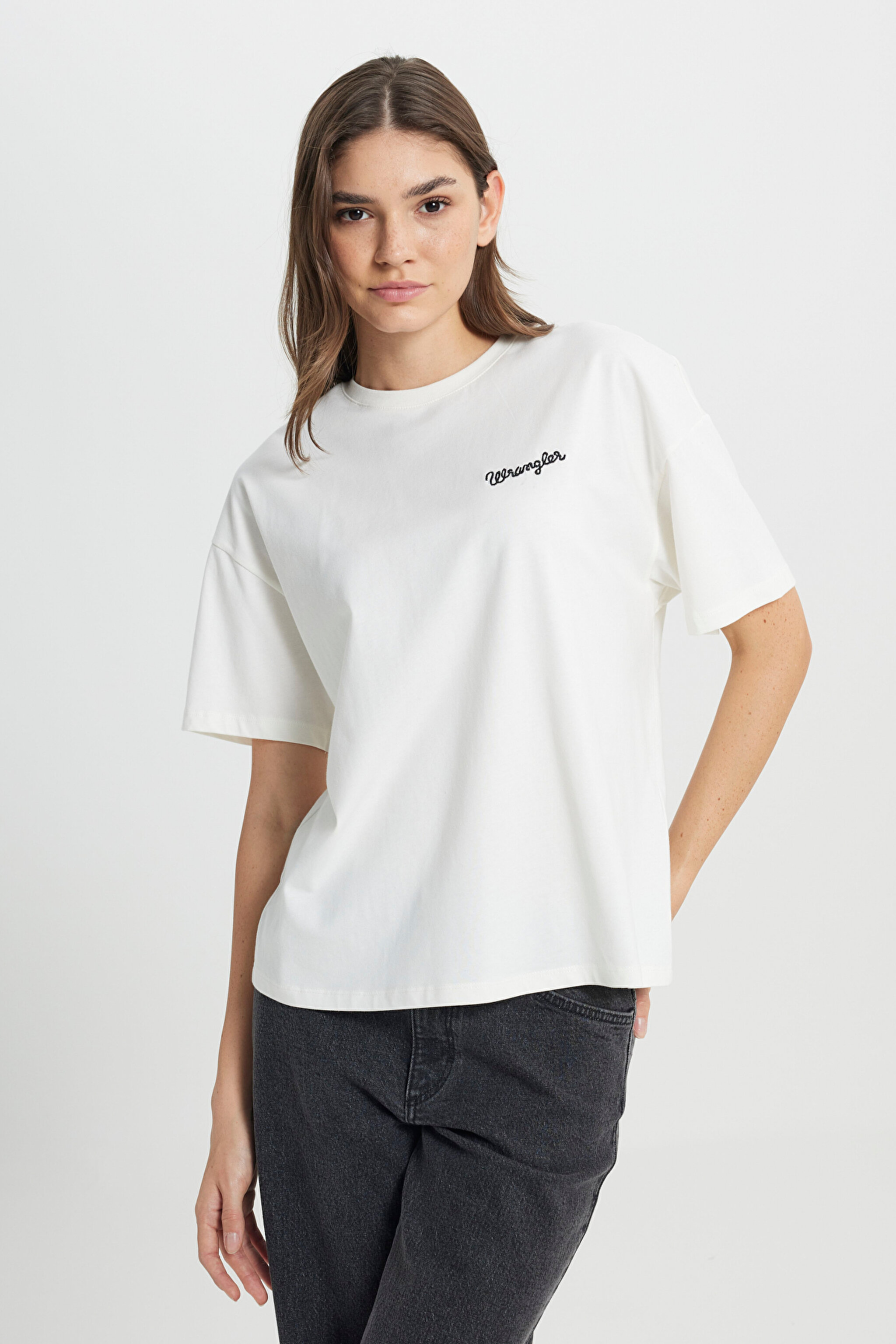 Loose Fit Rahat Kesim Bisiklet Yaka %100 Pamuk Beyaz Tişört - Off White-W7R9EE102 (görsel 2)