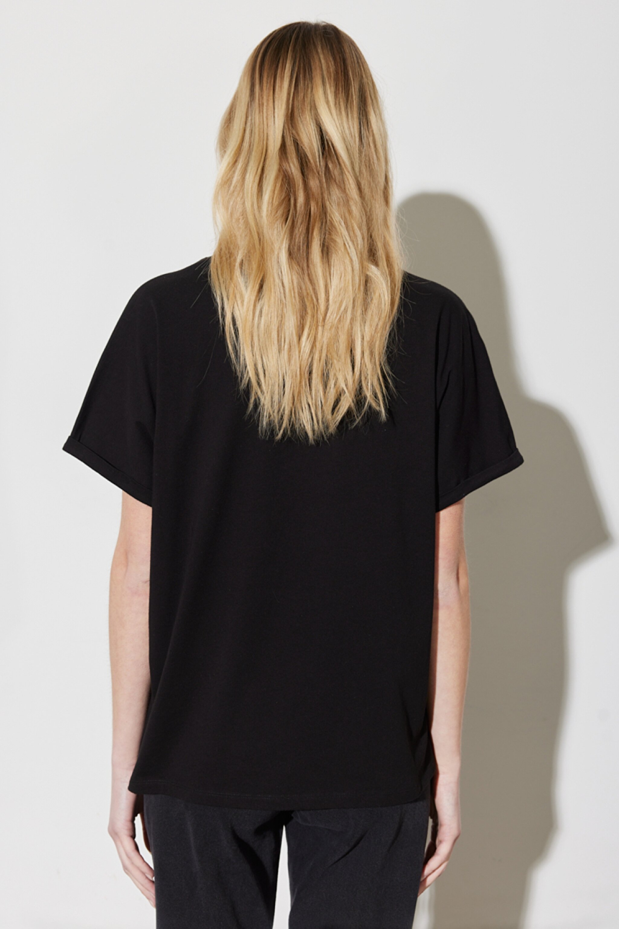 Regular Fit Normal Kesim %100 Pamuk V Yaka Siyah Tişört - Black-W7XKEV100 (görsel 5)