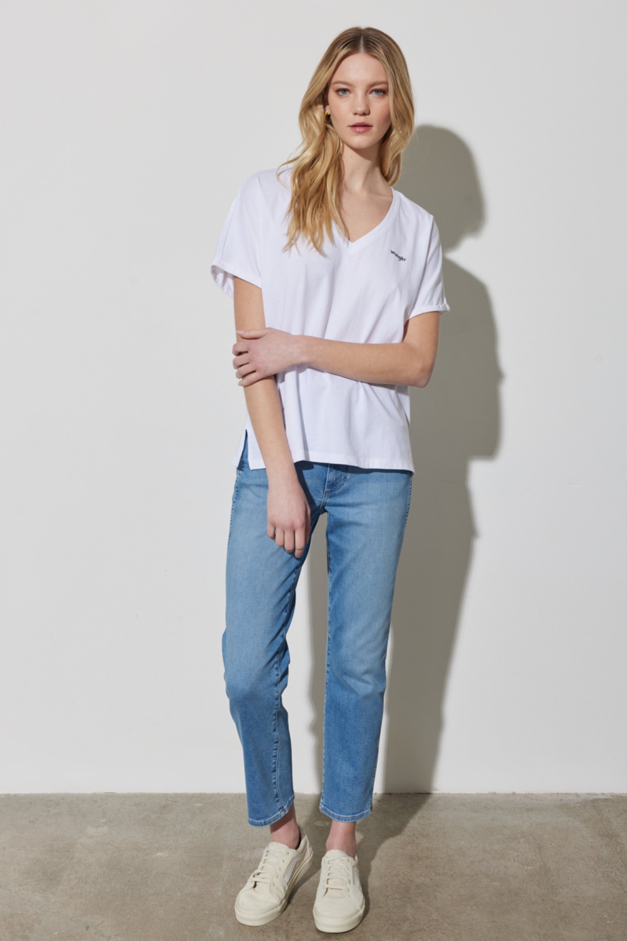 Regular Fit Normal Kesim %100 Pamuk V Yaka Beyaz Tişört - White-W7XKEV12 (görsel 5)