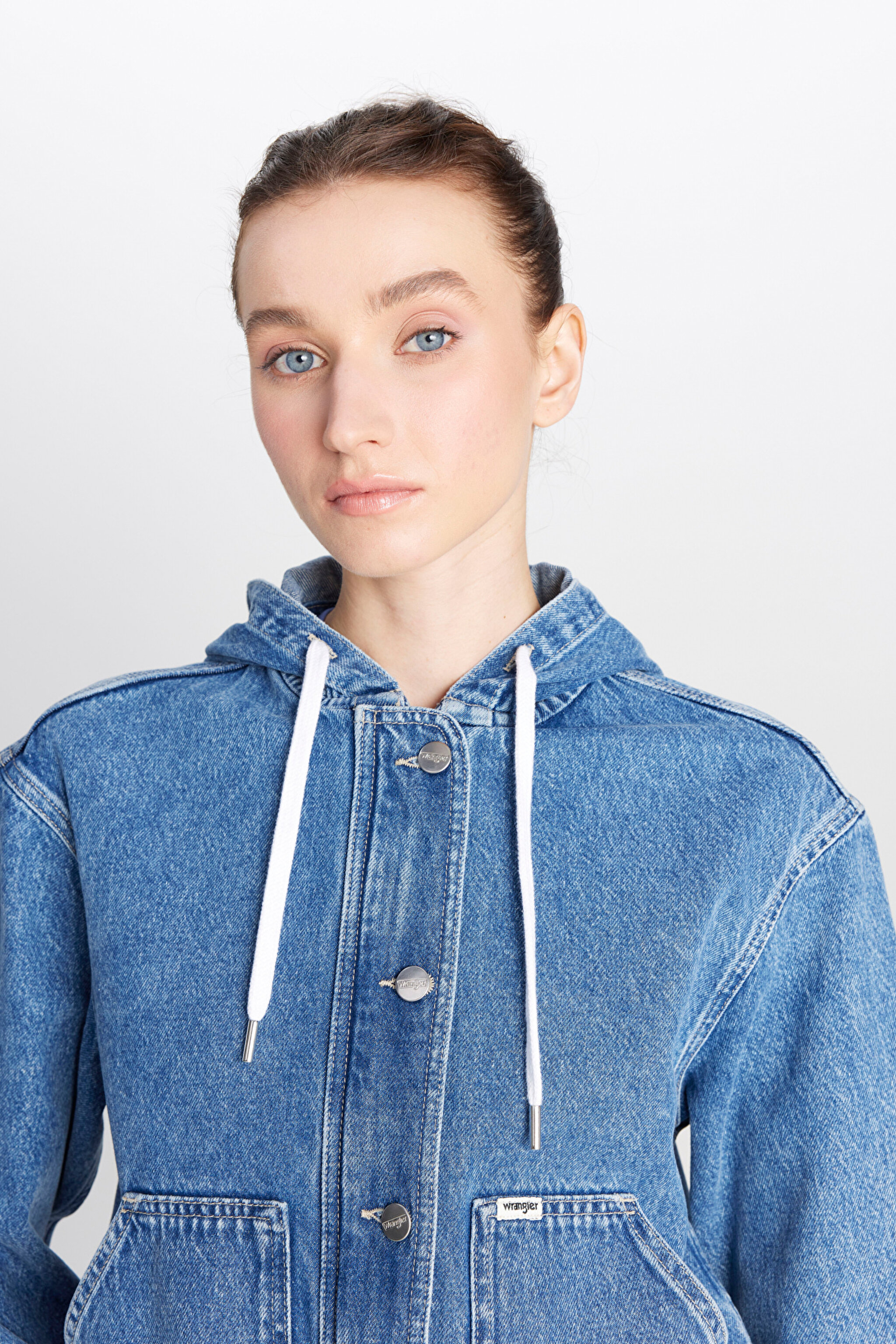 %100 Pamuk Loose Fit Rahat Kesim Kapüşonlu Mavi Denim Ceket - Mid Indigo-WLUJ00001381 (görsel 5)