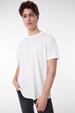 Regular Fit Normal Kesim Sıfır Yaka %100 Pamuk Beyaz Tişört - White-L221069100