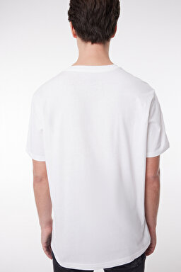 Regular Fit Normal Kesim Sıfır Yaka %100 Pamuk Beyaz Tişört - White-L221069100 (görsel 5)