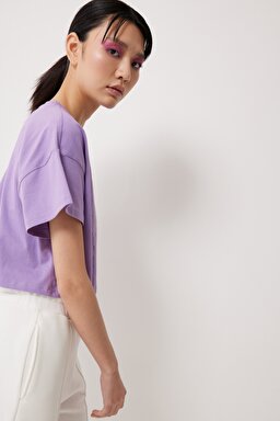 Loose Fit Rahat Kesim %100 Pamuk Bisiklet Yaka Mor Tişört - Purple-L221094499 (görsel 4)