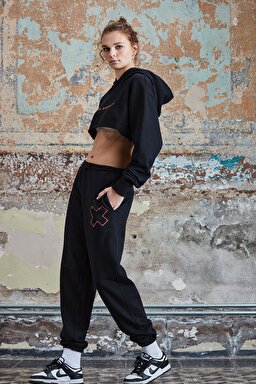 STBA Kadın Siyah "Manifest" Kapüşonlu Crop Hoodie Sweatshirt - Black-L221462001 (görsel 2)