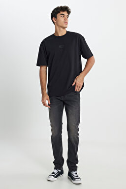 Loose Fit Rahat Kesim Bisiklet Yaka %100 Pamuk Siyah Tişört - Black-L222001001 (görsel 3)