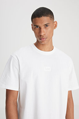 Loose Fit Rahat Kesim Bisiklet Yaka %100 Pamuk Kırık Beyaz Tişört - Off White-L222001102 (görsel 4)
