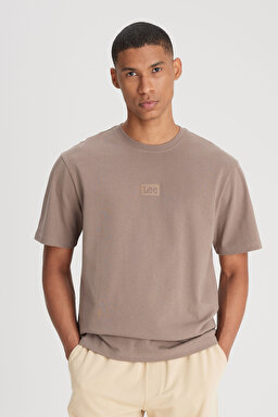 Loose Fit Rahat Kesim Bisiklet Yaka %100 Pamuk Taş Rengi Tişört - Mid Stone-L22200155 (görsel 2)