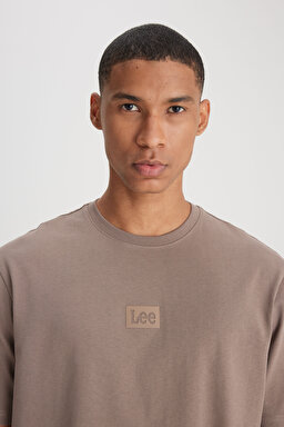 Loose Fit Rahat Kesim Bisiklet Yaka %100 Pamuk Taş Rengi Tişört - Mid Stone-L22200155 (görsel 5)