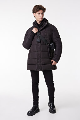 Regular Fit Normal Kesim Dik Yaka Siyah Şişme Mont - Black-L222360001