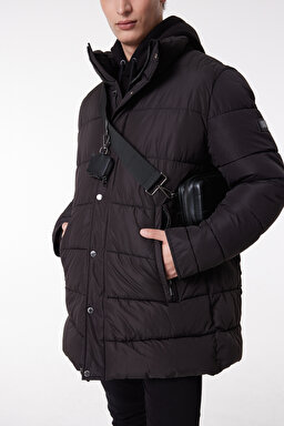 Regular Fit Normal Kesim Dik Yaka Siyah Şişme Mont - Black-L222360001 (görsel 4)