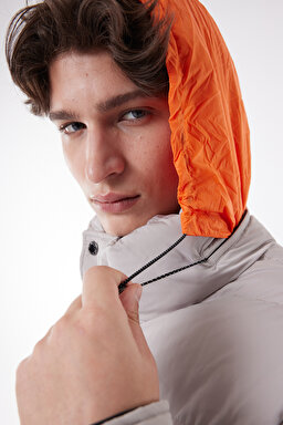 Regular Fit Normal Kesim Dik Yaka Kırık Beyaz Şişme Mont - Off White-L222360102 (görsel 5)