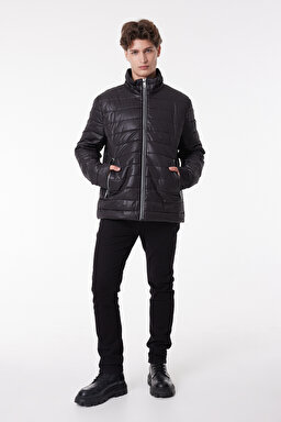 Regular Fit Normal Kesim Dik Yaka Siyah Şişme Mont - Black-L222378001