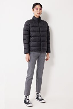 Regular Fit Normal Kesim Dik Yaka Siyah Şişme Mont - Black-L222714001 (görsel 4)