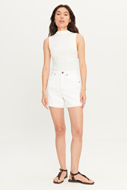Regular Fit Normal Kesim %100 Pamuk Yükske Bel Kırık Beyaz Jean Kot Şort - Off White-L231100102 (görsel 2)