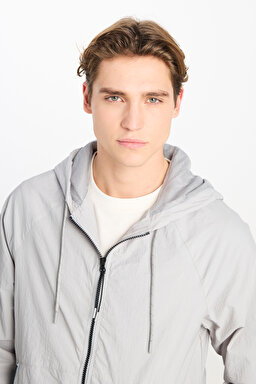 Regular Fit Normal Kesim Kapüşonlu Gri Yağmurluk Ceket - Light Gray-L231225032 (görsel 5)