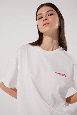 Loose Fit Rahat Kesim %100 Pamuk Bisiklet Yaka Kırık Beyaz Tişört - Off White-L231273102