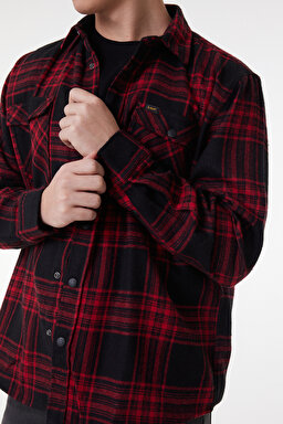 Loose Fit Rahat Kesim Ekose Siyah Kırmızı Şardonlu Uzun Kollu Gömlek - Black-L232146001 (görsel 4)
