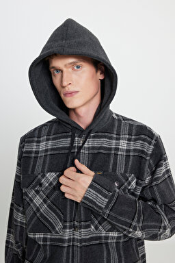 Loose Fit Rahat Kesim Kapüşonlu Şardonlu Siyah Uzun Kollu Gömlek - Black-L232151001 (görsel 4)