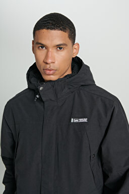 Regular Fit Normal Kesim Kapüşonlu Siyah Parka Ceket L232220001