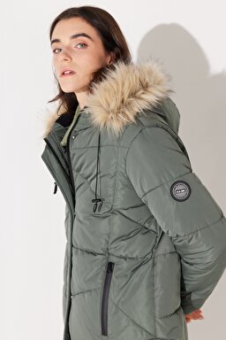 Regular Fit Normal Kesim Kapüşonlu Uzun Haki Şişme Mont - Khaki-L232223801 (görsel 5)