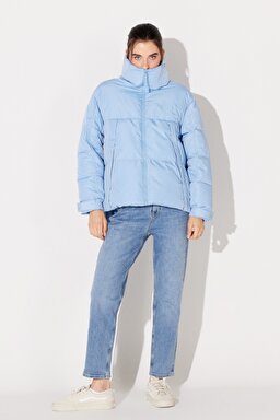 Loose Fit Rahat Kesim Dik Yaka Açık Mavi Şişme Mont - Blue-L232228400 (görsel 5)